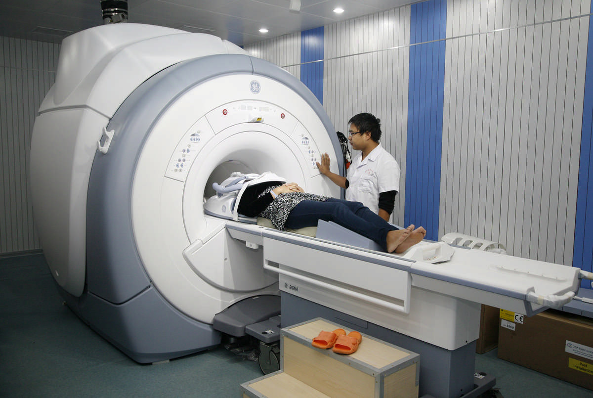 GE1.5T磁共（gòng）振（zhèn）